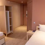 ホステル アドヴェニア パリ