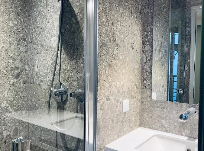 ホステル アドヴェニア パリ