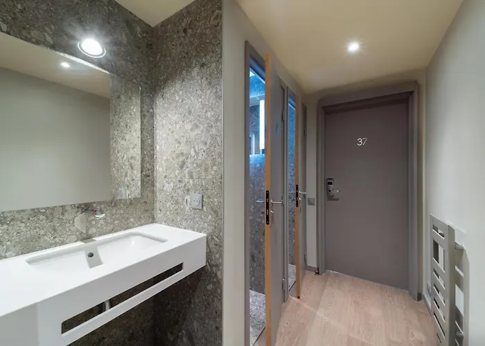 ホステル アドヴェニア *