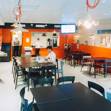 Adveniat Hostel Párizs