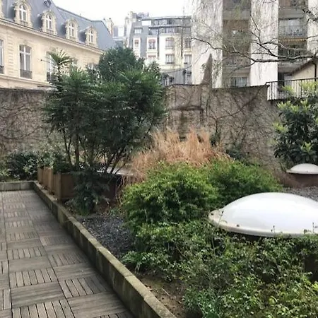 Hostel Adveniat Paris