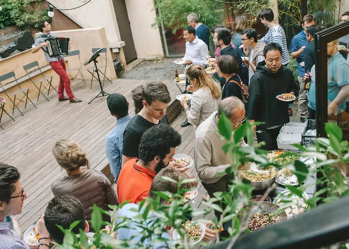 بيت شباب شباب أدفينيات