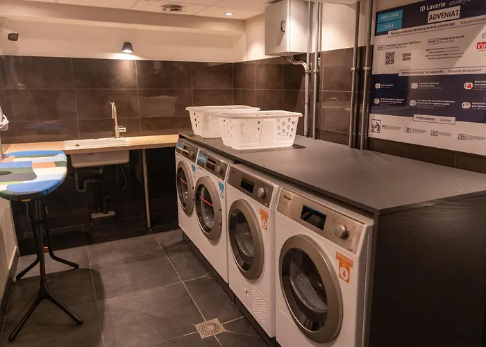 بيت شباب شباب أدفينيات