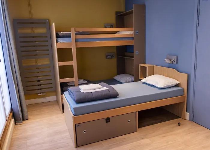 شباب أدفينيات *