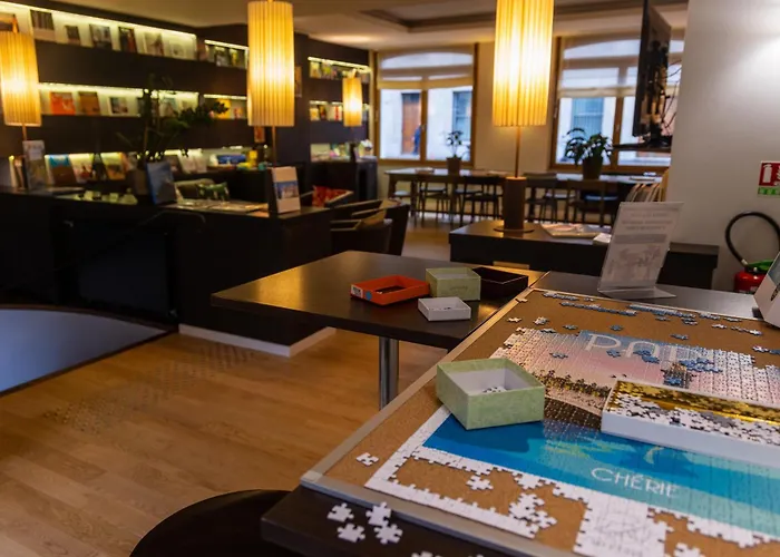 بيت شباب شباب أدفينيات