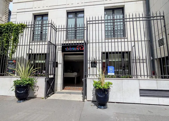 بيت شباب شباب أدفينيات باريس