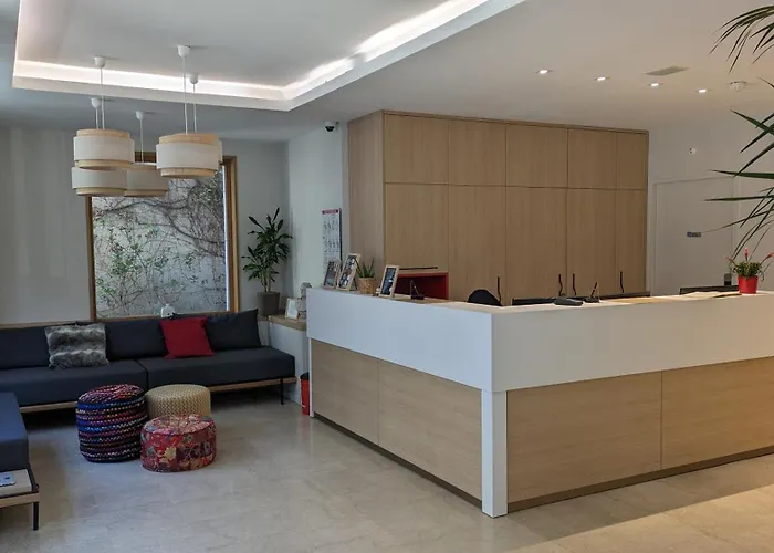 شباب أدفينيات *